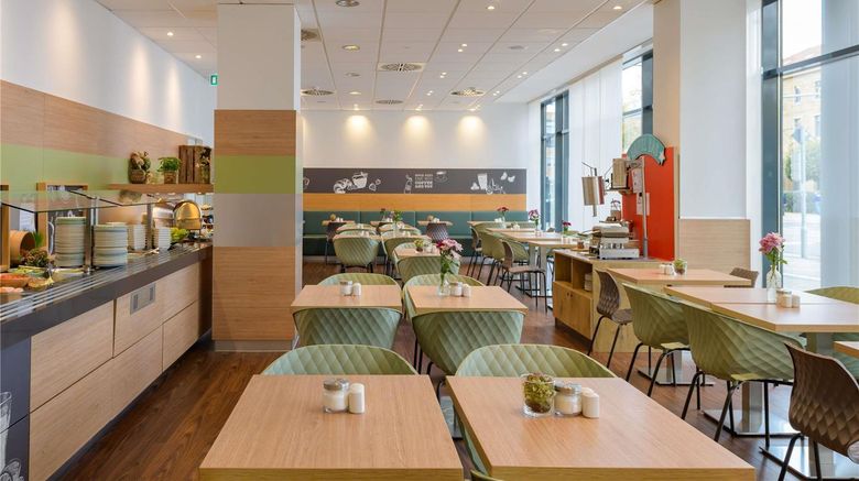 <b>Ibis Hotel Heilbronn City Restaurant</b>. Images powered by <a href="https://iceportal.shijigroup.com/" title="IcePortal" target="_blank">IcePortal</a>.