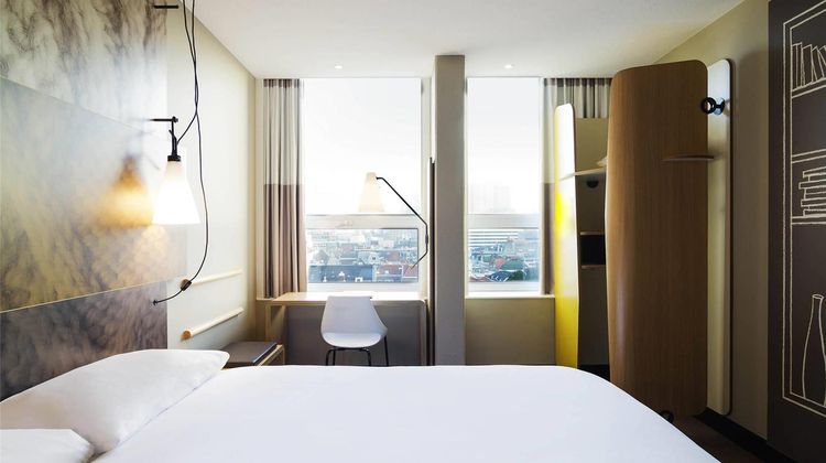 Ibis Den Haag Centre Room