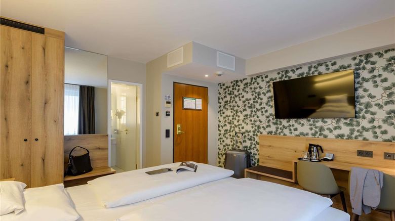 <b>Hotel Mercure Munchen Altstadt Room</b>. Images powered by <a href="https://iceportal.shijigroup.com/" title="IcePortal" target="_blank">IcePortal</a>.