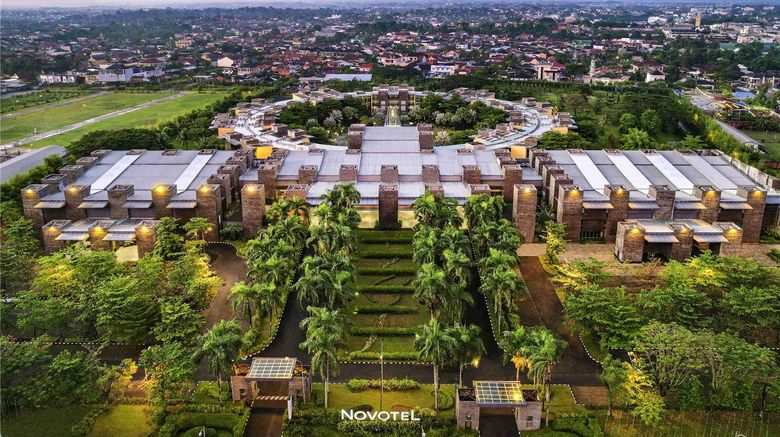 <b>Novotel Palembang Exterior</b>. Images powered by <a href="https://iceportal.shijigroup.com/" title="IcePortal" target="_blank">IcePortal</a>.