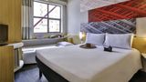 <b>Ibis Hotel Maringa Room</b>. Images powered by <a href="https://iceportal.shijigroup.com/" title="IcePortal" target="_blank">IcePortal</a>.