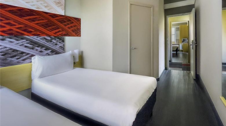 <b>Ibis Hotel Maringa Room</b>. Images powered by <a href="https://iceportal.shijigroup.com/" title="IcePortal" target="_blank">IcePortal</a>.