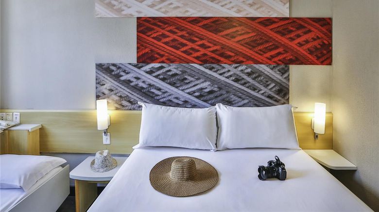 <b>Ibis Hotel Maringa Room</b>. Images powered by <a href="https://iceportal.shijigroup.com/" title="IcePortal" target="_blank">IcePortal</a>.