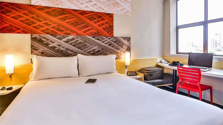 <b>Ibis Hotel Maringa Room</b>. Images powered by <a href="https://iceportal.shijigroup.com/" title="IcePortal" target="_blank">IcePortal</a>.