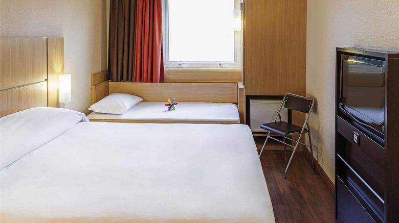 <b>Ibis Curitiba Aeroporto Room</b>. Images powered by <a href="https://iceportal.shijigroup.com/" title="IcePortal" target="_blank">IcePortal</a>.
