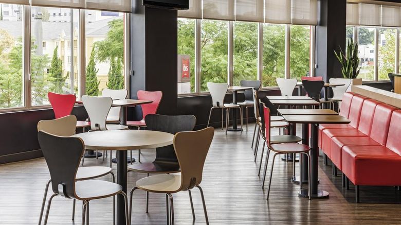 <b>Ibis Curitiba Aeroporto Restaurant</b>. Images powered by <a href="https://iceportal.shijigroup.com/" title="IcePortal" target="_blank">IcePortal</a>.