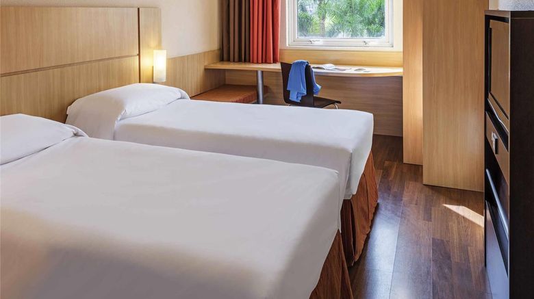 <b>Ibis Curitiba Aeroporto Room</b>. Images powered by <a href="https://iceportal.shijigroup.com/" title="IcePortal" target="_blank">IcePortal</a>.
