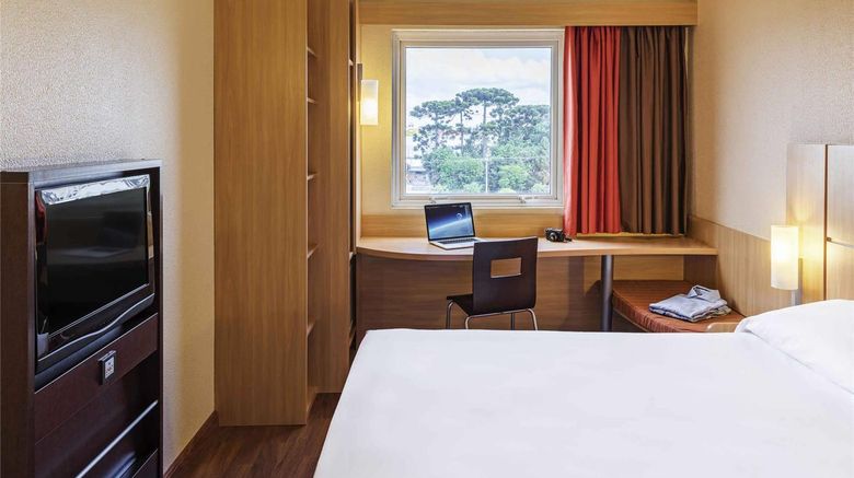 <b>Ibis Curitiba Aeroporto Room</b>. Images powered by <a href="https://iceportal.shijigroup.com/" title="IcePortal" target="_blank">IcePortal</a>.
