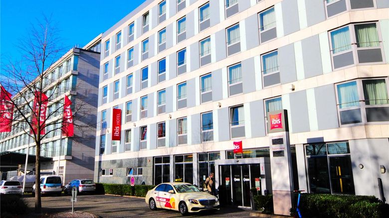 <b>Ibis Koeln Messe Exterior</b>. Images powered by <a href="https://iceportal.shijigroup.com/" title="IcePortal" target="_blank">IcePortal</a>.