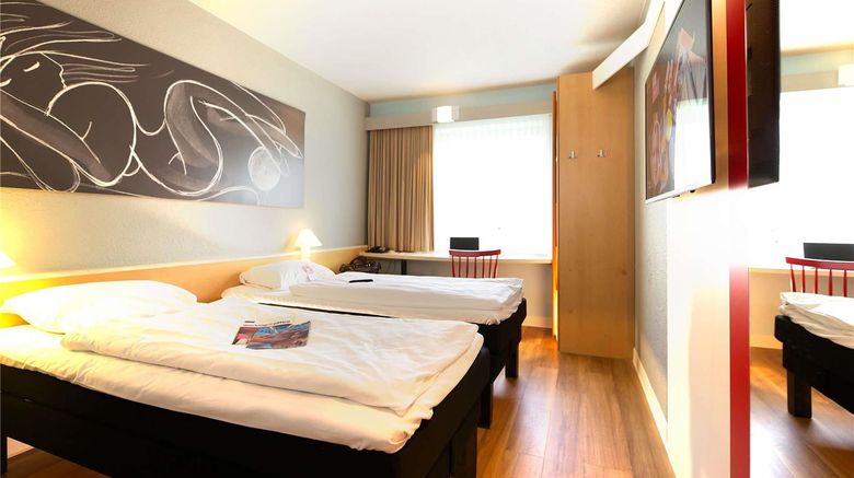 <b>Ibis Koeln Messe Room</b>. Images powered by <a href="https://iceportal.shijigroup.com/" title="IcePortal" target="_blank">IcePortal</a>.