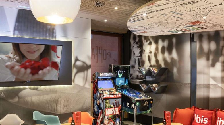 <b>Ibis Madrid Aeropuerto Barajas Exterior</b>. Images powered by <a href="https://iceportal.shijigroup.com/" title="IcePortal" target="_blank">IcePortal</a>.