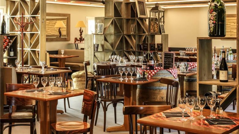 <b>Ibis Orange Sud Restaurant</b>. Images powered by <a href="https://iceportal.shijigroup.com/" title="IcePortal" target="_blank">IcePortal</a>.