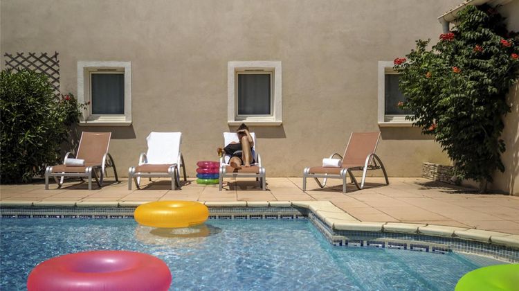 Ibis Orange Sud Pool