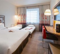 Novotel Paris 17 Room