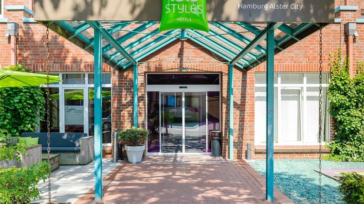 Ibis Styles Hamburg Alster City Exterior