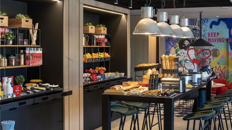 <b>Ibis Barcelona Aeropuerto Viladecans Restaurant</b>. Images powered by <a href="https://iceportal.shijigroup.com/" title="IcePortal" target="_blank">IcePortal</a>.