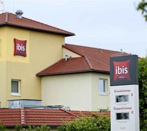 Ibis Koeln Airport Exterior