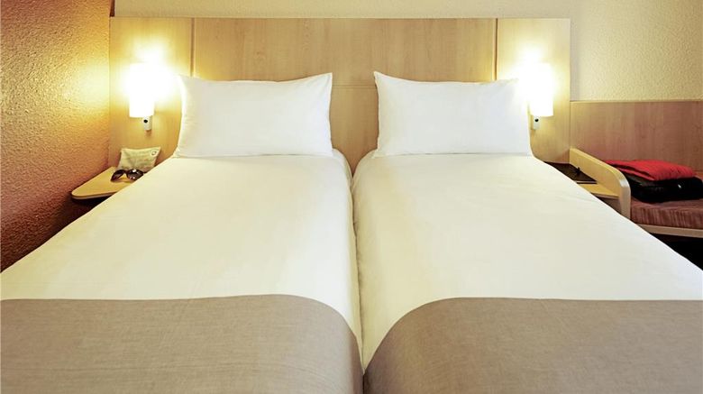 <b>Ibis Koeln Airport Room</b>. Images powered by <a href="https://iceportal.shijigroup.com/" title="IcePortal" target="_blank">IcePortal</a>.