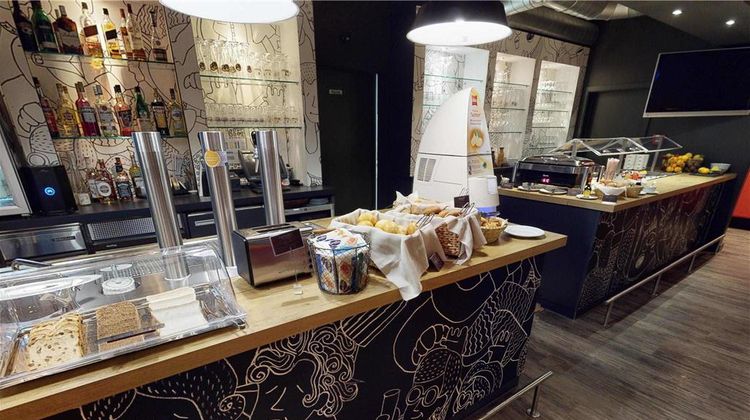 Ibis Koeln Airport Restaurant