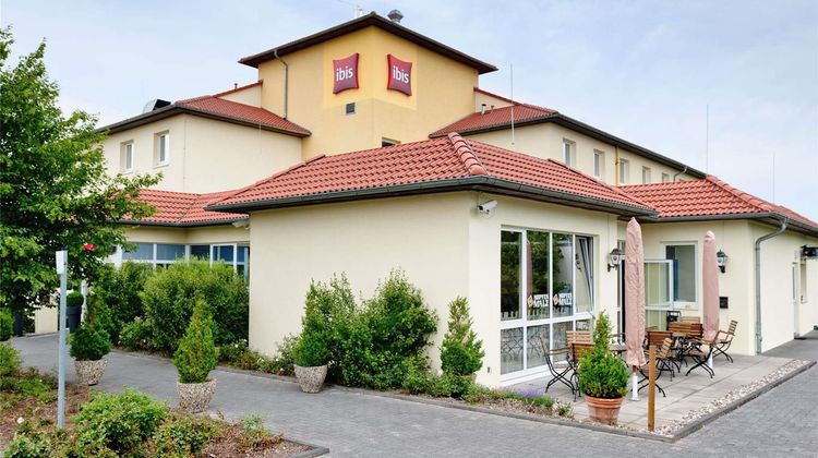 Ibis Koeln Airport Exterior