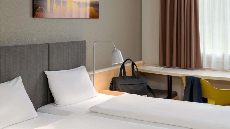 Ibis Koeln Airport Room