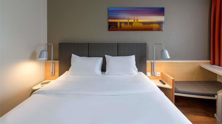 Ibis Koeln Airport Room