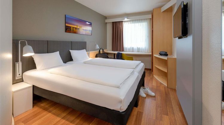 Ibis Koeln Airport Room
