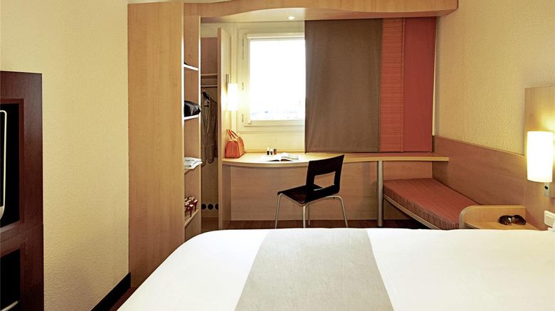 <b>Ibis Koeln Airport Room</b>. Images powered by <a href="https://iceportal.shijigroup.com/" title="IcePortal" target="_blank">IcePortal</a>.