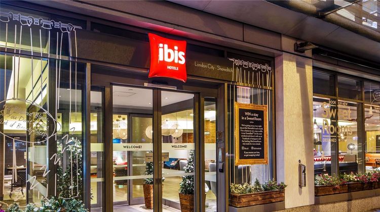 Ibis London City Exterior