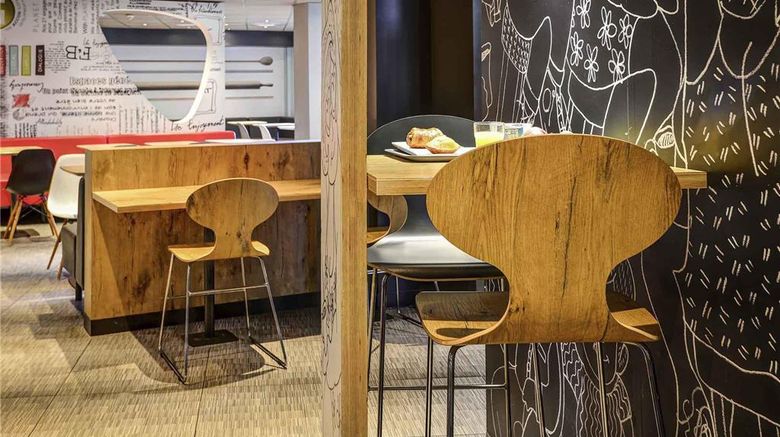 <b>Ibis Orly Chevilly Tram 7 Restaurant</b>. Images powered by <a href="https://iceportal.shijigroup.com/" title="IcePortal" target="_blank">IcePortal</a>.