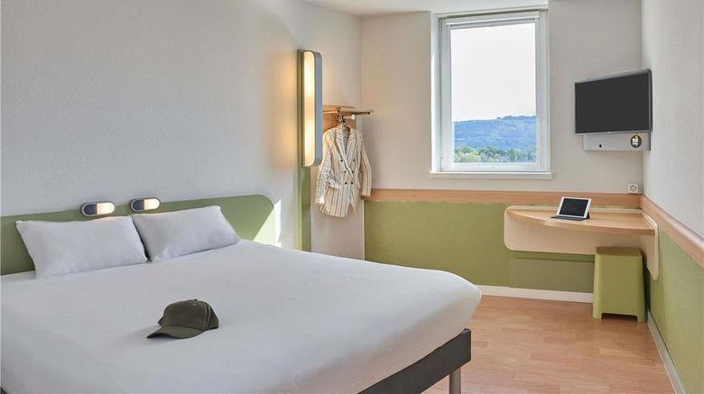 <b>Ibis Budget Bern Expo Room</b>. Images powered by <a href="https://iceportal.shijigroup.com/" title="IcePortal" target="_blank">IcePortal</a>.