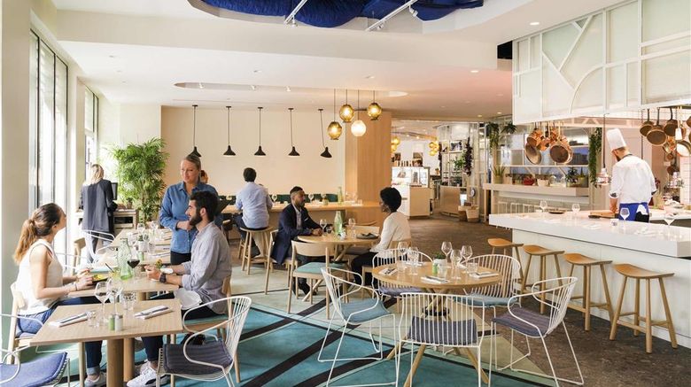<b>Novotel Paris Gare Montparnasse Restaurant</b>. Images powered by <a href="https://iceportal.shijigroup.com/" title="IcePortal" target="_blank">IcePortal</a>.