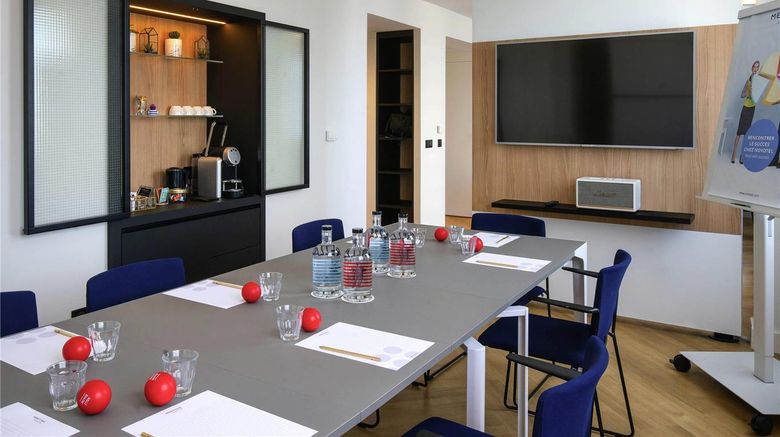 <b>Novotel Paris Gare Montparnasse Meeting</b>. Images powered by <a href="https://iceportal.shijigroup.com/" title="IcePortal" target="_blank">IcePortal</a>.
