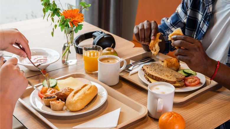 <b>Ibis Budget Amsterdam Airport Restaurant</b>. Images powered by <a href="https://iceportal.shijigroup.com/" title="IcePortal" target="_blank">IcePortal</a>.