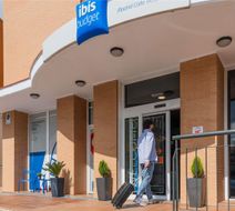 Ibis Budget Madrid Valentin Beato Exterior