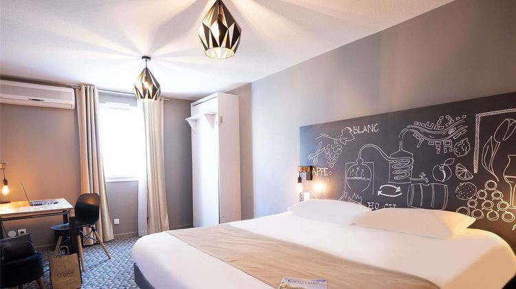 Ibis Styles Cognac Room