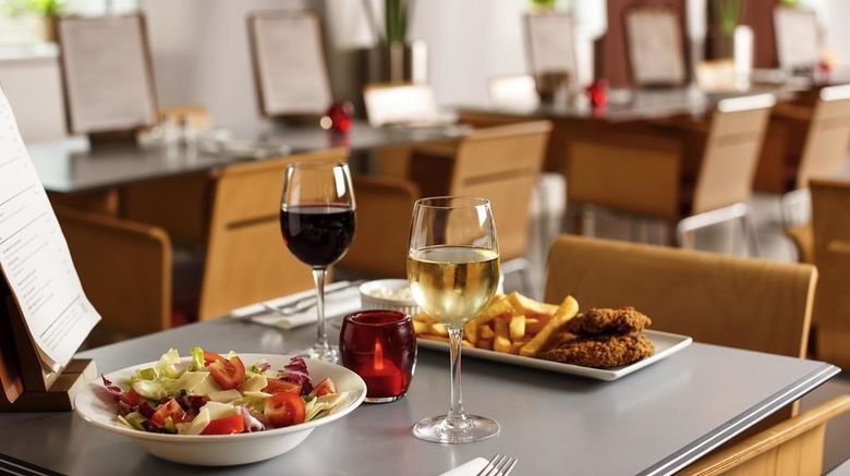 <b>Ibis Aberdeen Centre Restaurant</b>. Images powered by <a href="https://iceportal.shijigroup.com/" title="IcePortal" target="_blank">IcePortal</a>.