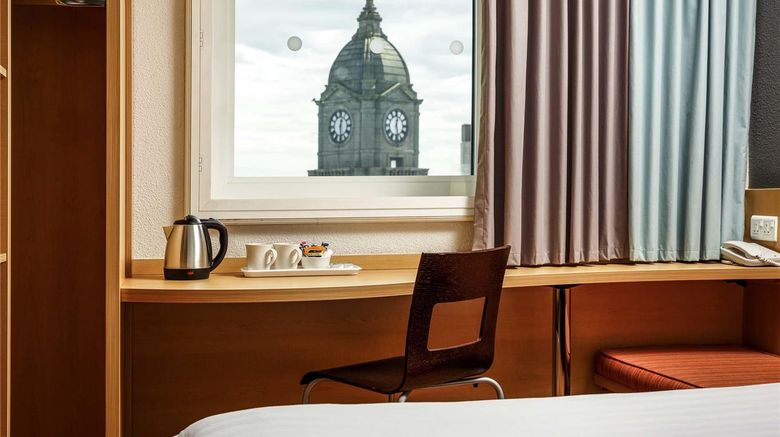 <b>Ibis Aberdeen Centre Room</b>. Images powered by <a href="https://iceportal.shijigroup.com/" title="IcePortal" target="_blank">IcePortal</a>.