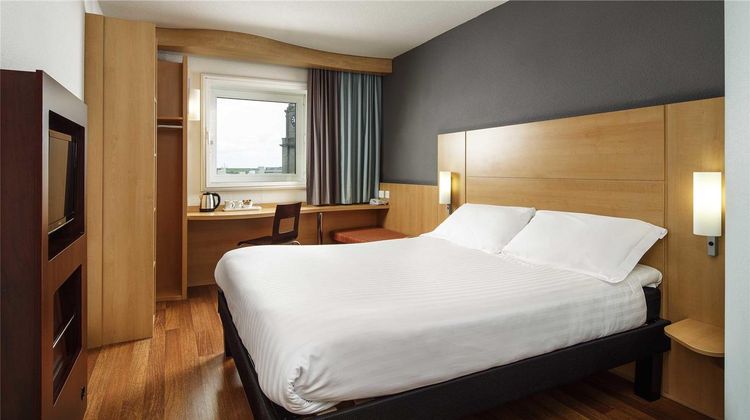 Ibis Aberdeen Centre Room