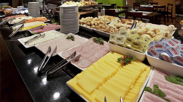 <b>Mercure Sao Paulo Paulista Restaurant</b>. Images powered by <a href="https://iceportal.shijigroup.com/" title="IcePortal" target="_blank">IcePortal</a>.