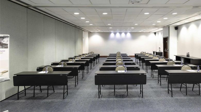 <b>Mercure Sao Paulo Paulista Meeting</b>. Images powered by <a href="https://iceportal.shijigroup.com/" title="IcePortal" target="_blank">IcePortal</a>.