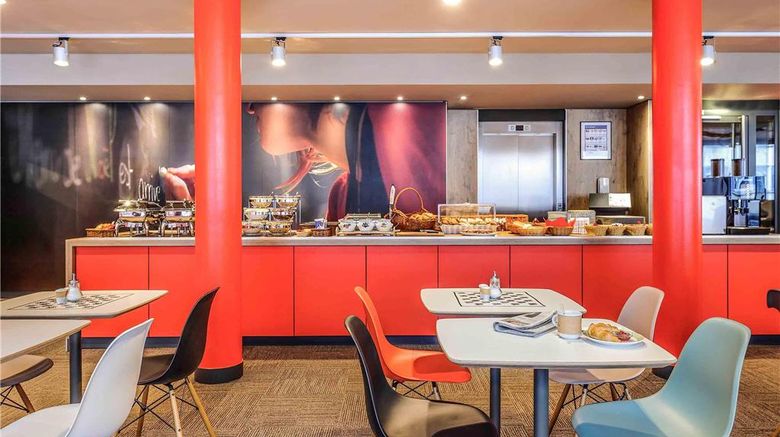 <b>Ibis Hotel Bregenz Restaurant</b>. Images powered by <a href="https://iceportal.shijigroup.com/" title="IcePortal" target="_blank">IcePortal</a>.