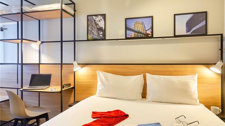 <b>Ibis Hotel Lorient Centre Gare Room</b>. Images powered by <a href="https://iceportal.shijigroup.com/" title="IcePortal" target="_blank">IcePortal</a>.