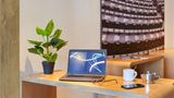 <b>Ibis Hotel Lorient Centre Gare Meeting</b>. Images powered by <a href="https://iceportal.shijigroup.com/" title="IcePortal" target="_blank">IcePortal</a>.