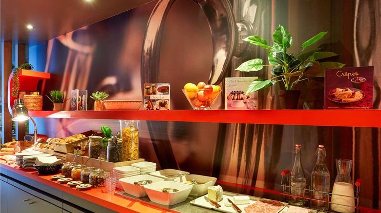 <b>Ibis Hotel Lorient Centre Gare Restaurant</b>. Images powered by <a href="https://iceportal.shijigroup.com/" title="IcePortal" target="_blank">IcePortal</a>.