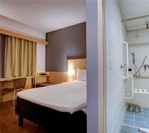Ibis Vitoria Room