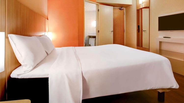 Ibis Vitoria Room
