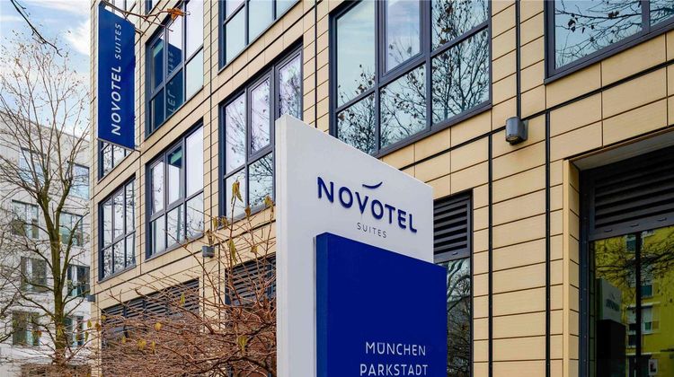 Suite Novotel Parkstadt Schwabing Exterior