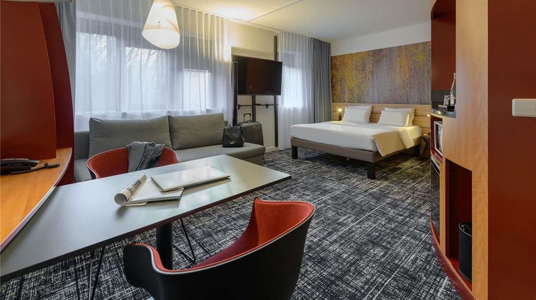 <b>Suite Novotel Parkstadt Schwabing Room</b>. Images powered by <a href="https://iceportal.shijigroup.com/" title="IcePortal" target="_blank">IcePortal</a>.