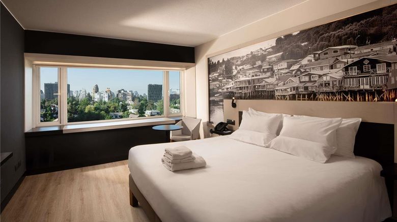 <b>Novotel Santiago Vitacura Room</b>. Images powered by <a href="https://iceportal.shijigroup.com/" title="IcePortal" target="_blank">IcePortal</a>.